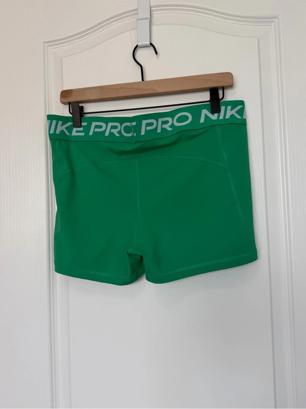 Nike Women’s Nike Pro Dri-Fit Green XL 3” Shorts